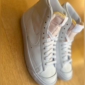 Nike Blazer Mid '77